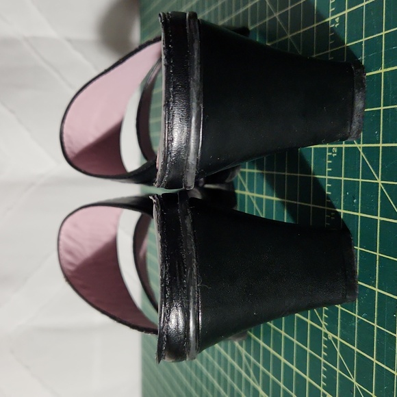 Nurture Size 8.5 wedge low heels - Picture 3 of 6